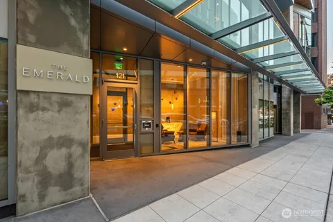 $650,000 | 121 Stewart Street, Unit 2202, Seattle, WA 98101