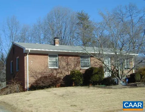 $2,000 | 1244 Holmes Avenue, Charlottesville, VA 22901