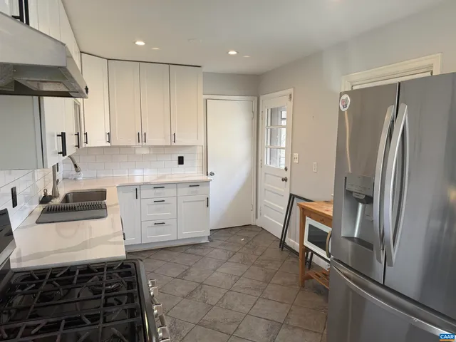 $2,500 | 1244 Holmes Avenue, Charlottesville, VA 22901