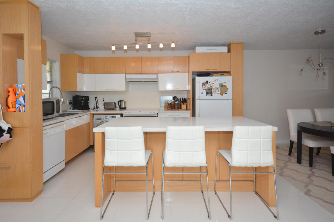 1231 Northwest 13th Street, Unit 471F Boca Raton, FL 33486 - Photo 1 of 21 03. Kitchen (1)