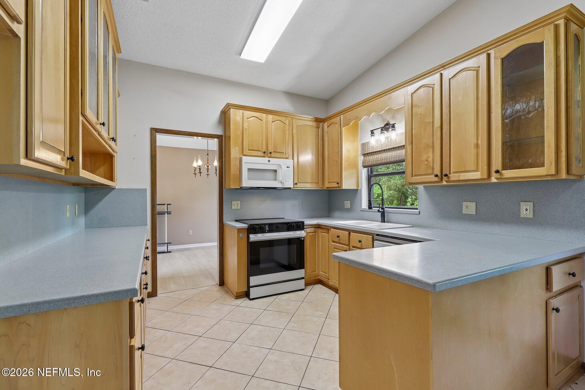 3543 Lawrence Road Orange Park, FL 32073 - Photo 21 of 44 Kitchen