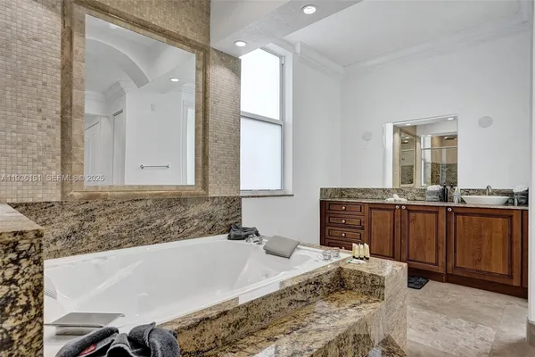 $3,095,000 | 1430 Northwest 114th Avenue, Plantation, FL 33323