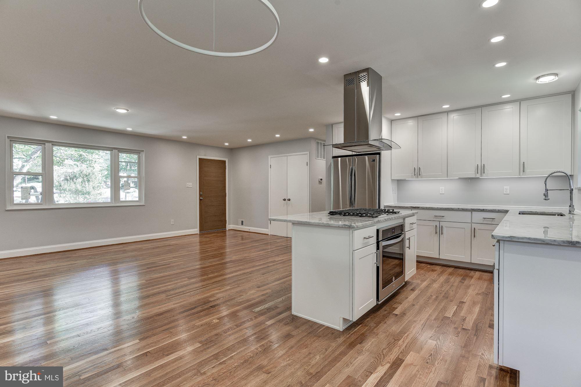 2300 Ross Road Silver Spring, MD 20910 - Photo 4 of 19 Gallery Image 4