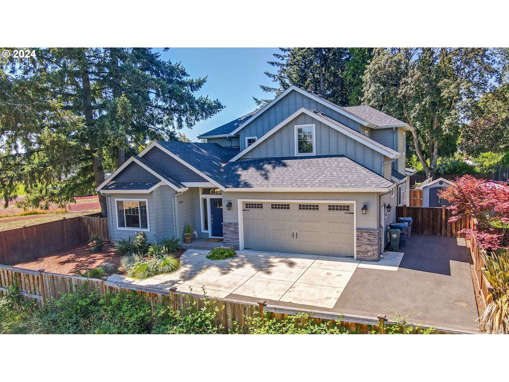 2230 Jeppesen Acres Road Eugene, OR 97401 - Photo 2 of 39 a house view with a garden