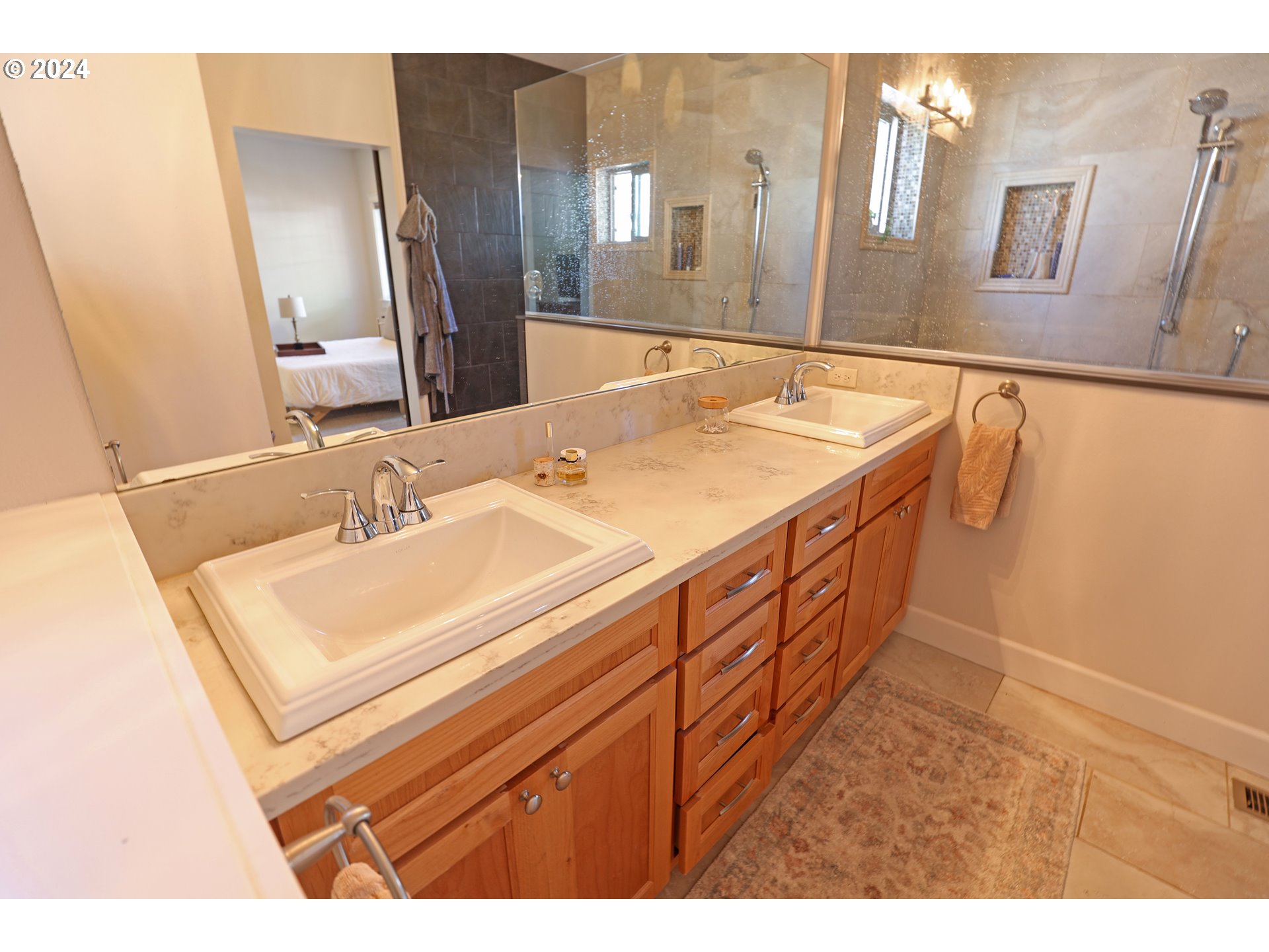 2230 Jeppesen Acres Road Eugene, OR 97401 - Photo 22 of 39 a bathroom with a sink and a mirror