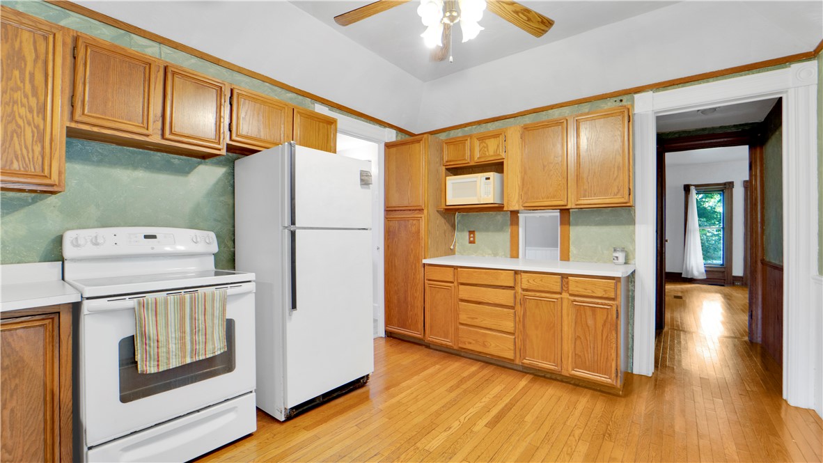 316 Gray Road Middlesex, NY 14544 - Photo 9 of 44