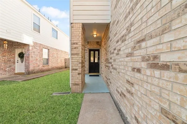 $2,600 | 18315 Grove Brook Lane, Cypress, TX 77429