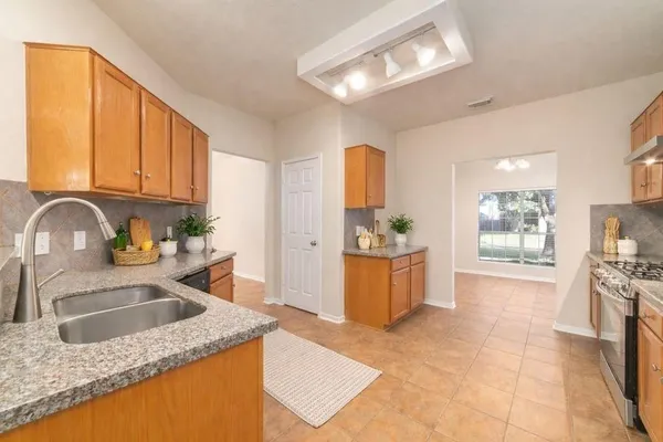 $2,600 | 18315 Grove Brook Lane, Cypress, TX 77429