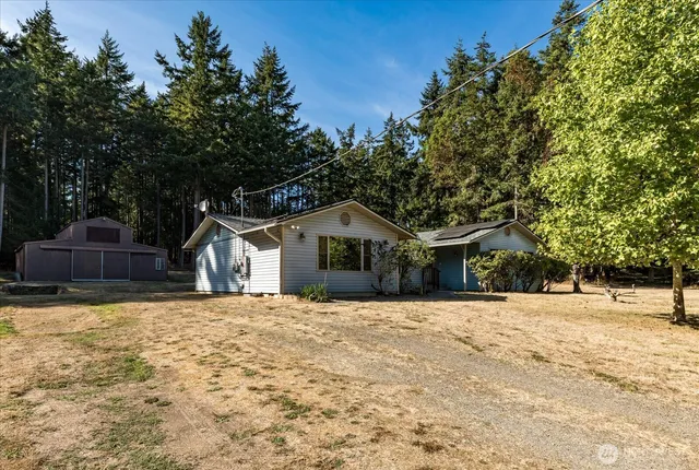 $600,000 | 1085 Harrison Street, Oak Harbor, WA 98277