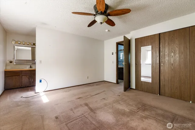 $600,000 | 1085 Harrison Street, Oak Harbor, WA 98277