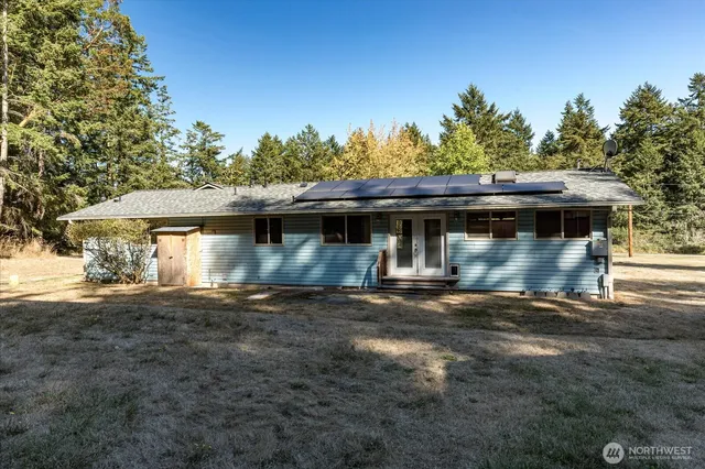 $600,000 | 1085 Harrison Street, Oak Harbor, WA 98277