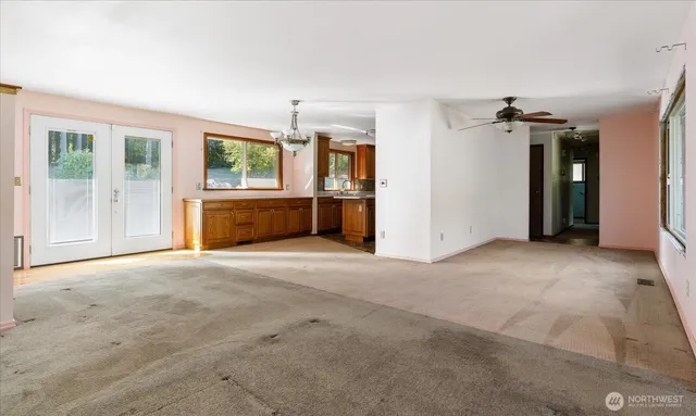 $600,000 | 1085 Harrison Street, Oak Harbor, WA 98277