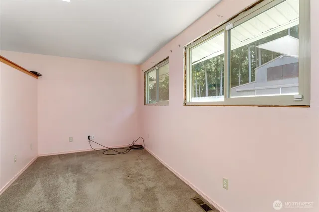 $600,000 | 1085 Harrison Street, Oak Harbor, WA 98277