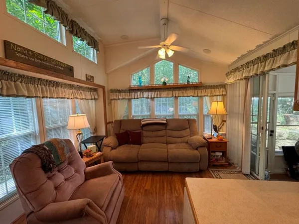 $184,000 | 306 Westview Court, Edgerton, WI 53534