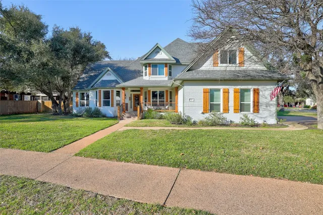 $849,000 | 300 Champions Drive, Georgetown, TX 78628