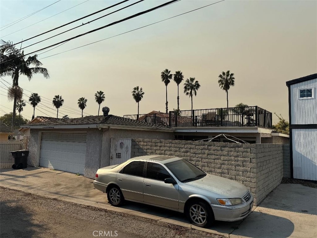 3622 Pacific Avenue Long Beach, CA 90807 - Photo 5 of 5 Back side of house