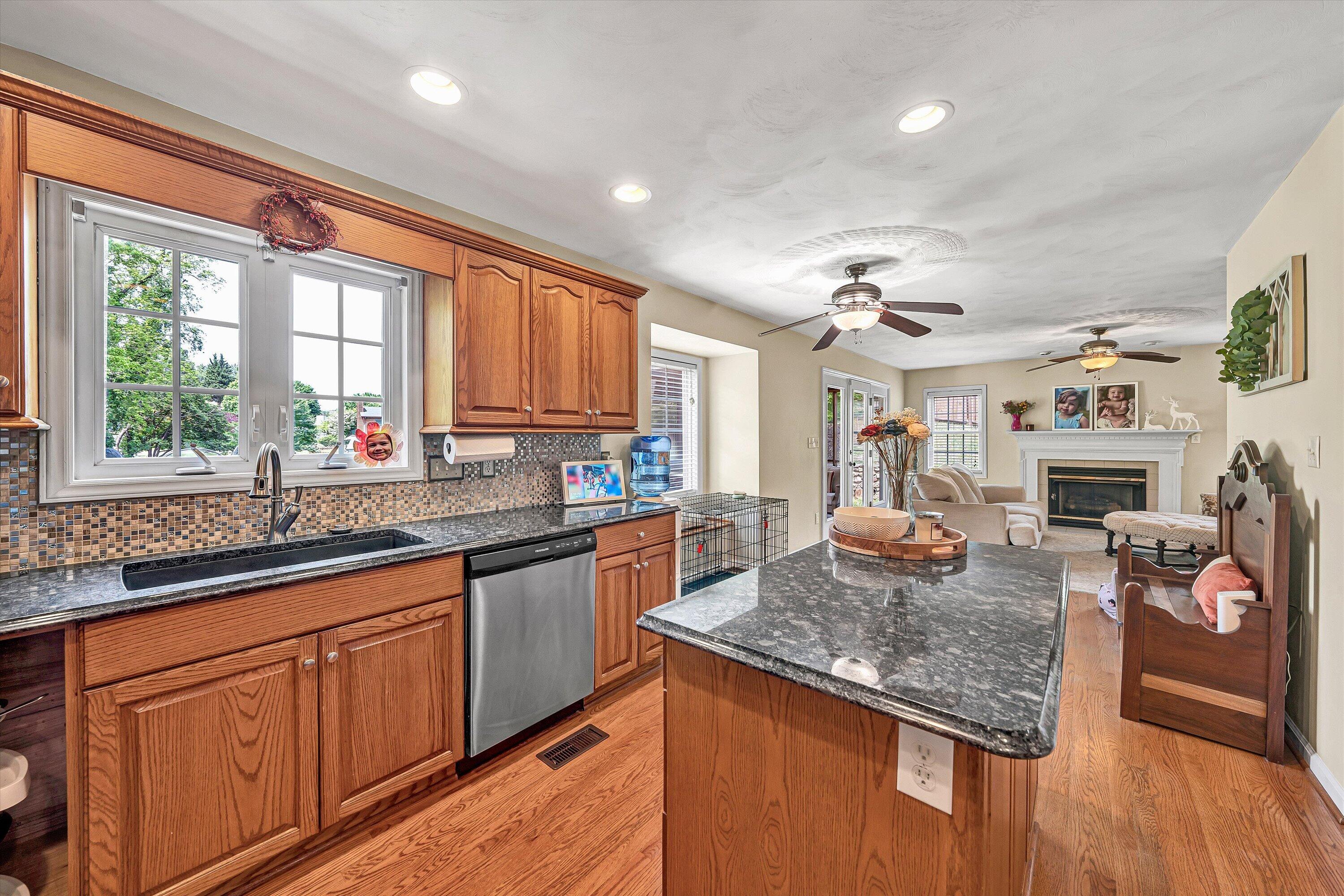 3808 Rte 3004 Roanoke, VA 24012 - Photo 10 of 44 Kitchen