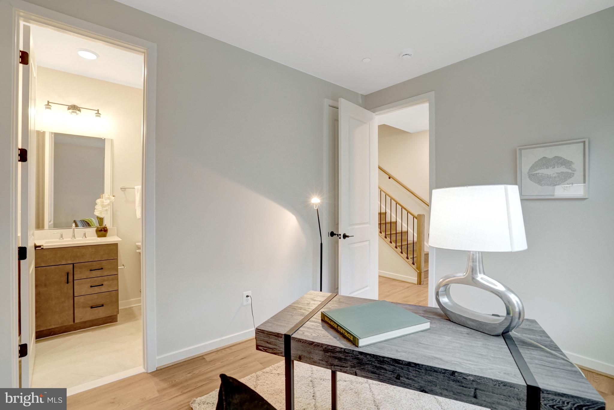2605 Fall Line Street Alexandria, VA 22301 - Photo 15 of 71 Full Bath Connected to B.R.#3/Office/Den