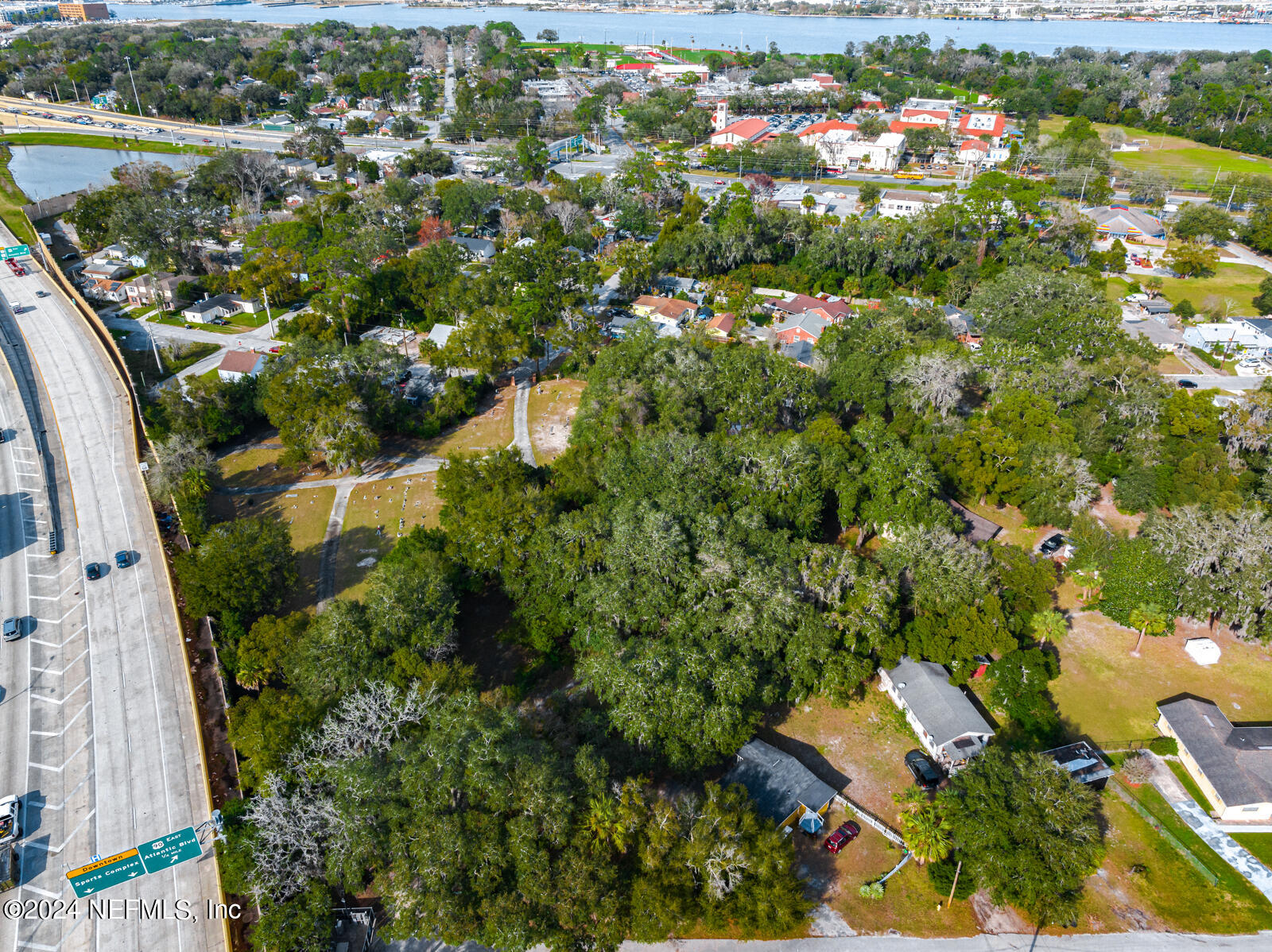 2353 York Street Jacksonville, FL 32207 - Photo 23 of 24 an aerial view of residential house with outdoor space and lake view