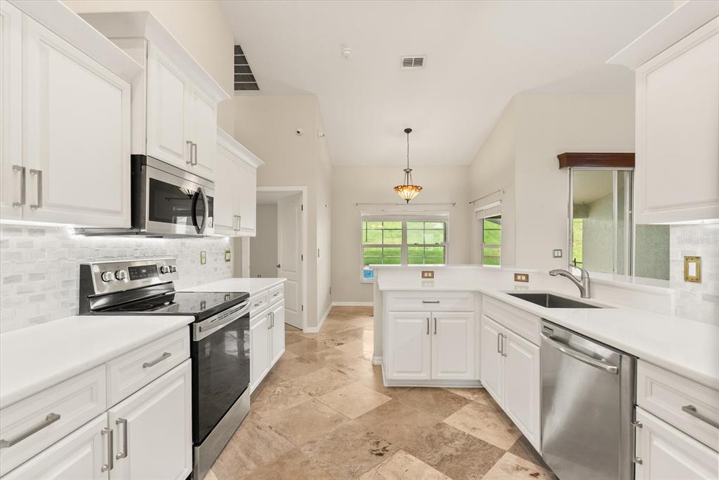 12807 Colonnade Circle Clermont, FL 34711 - Photo 5 of 38