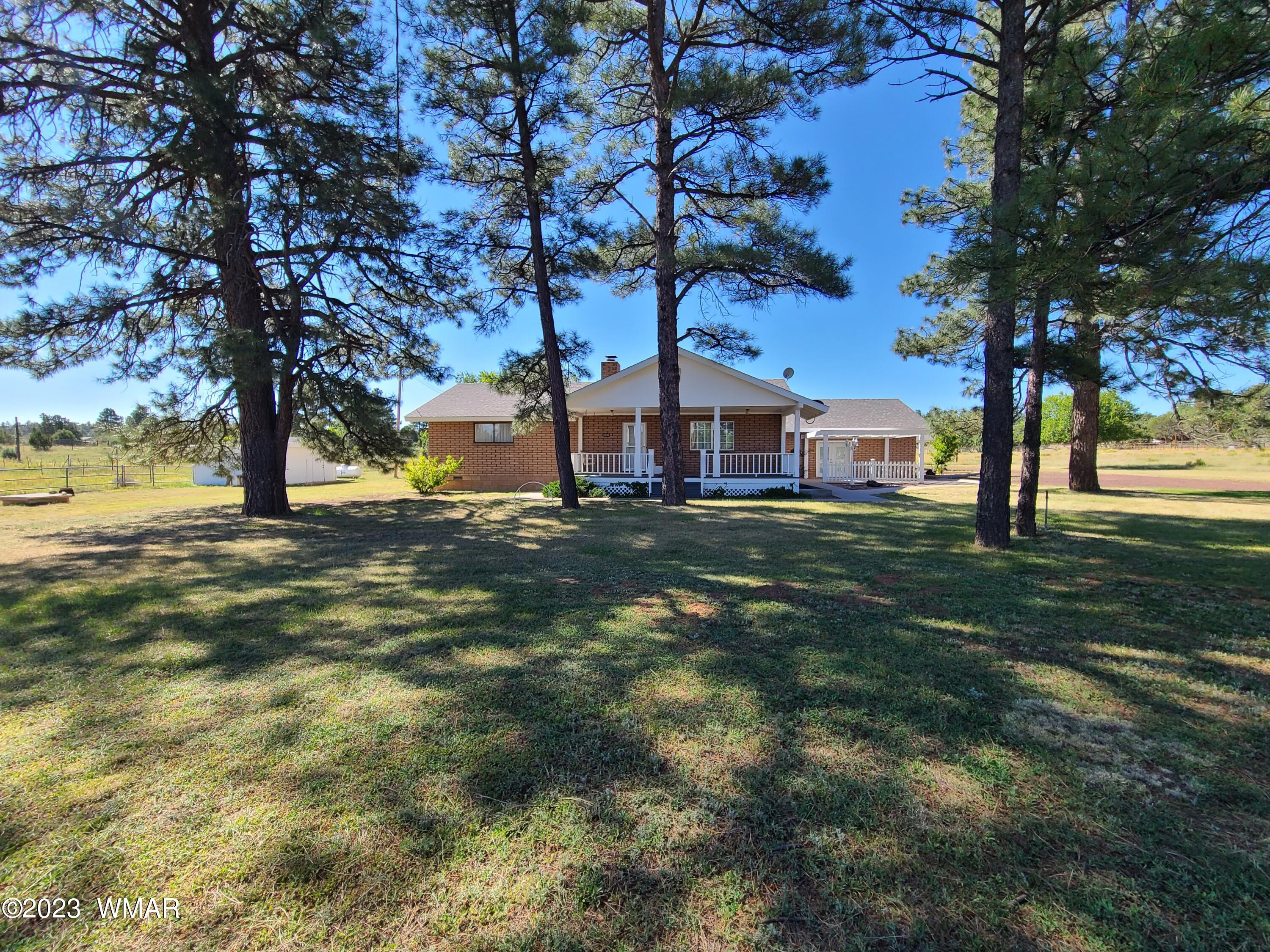 6961 Deuces Wild Road Show Low, AZ 85901 - Photo 3 of 41 Gallery Image 3