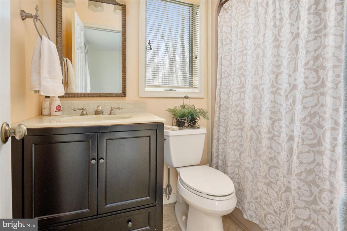 1937 High Ridge Road Annapolis, MD 21409 - Photo 23 of 64 2nd Full bathroom on main level remodeled.