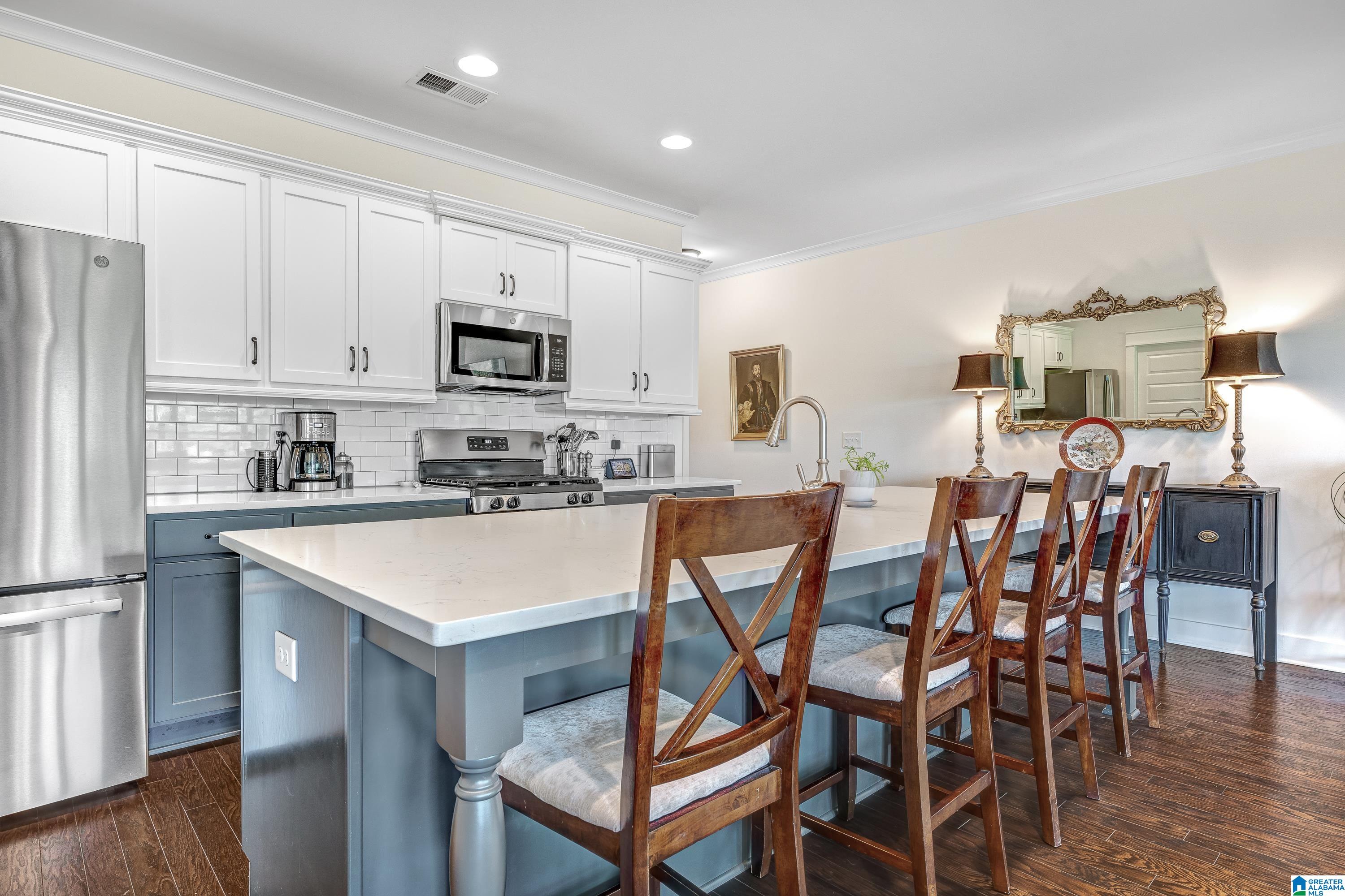 762 Pineview Road Birmingham, AL 35210 - Photo 9 of 30