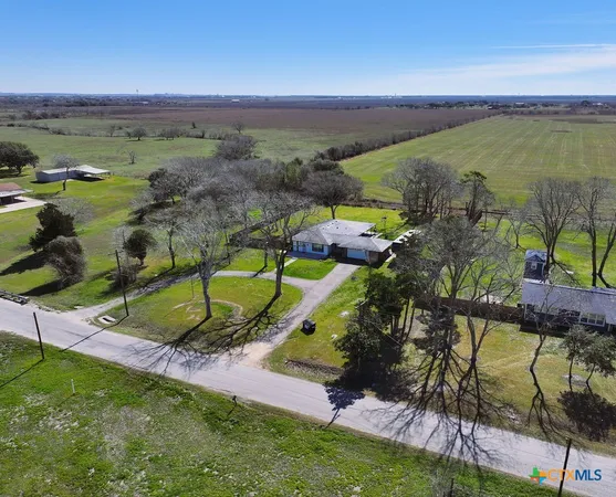 $275,000 | 743 Royal Road, Port Lavaca, TX 77979