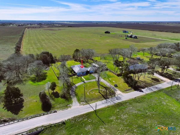 $275,000 | 743 Royal Road, Port Lavaca, TX 77979