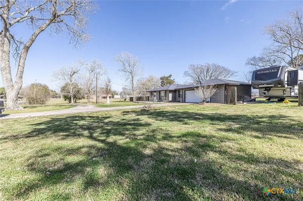 $275,000 | 743 Royal Road, Port Lavaca, TX 77979
