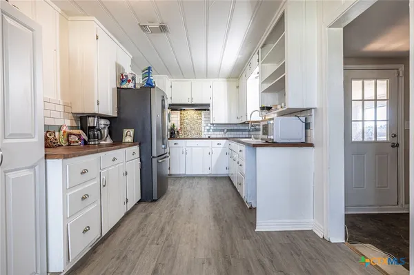 $275,000 | 743 Royal Road, Port Lavaca, TX 77979