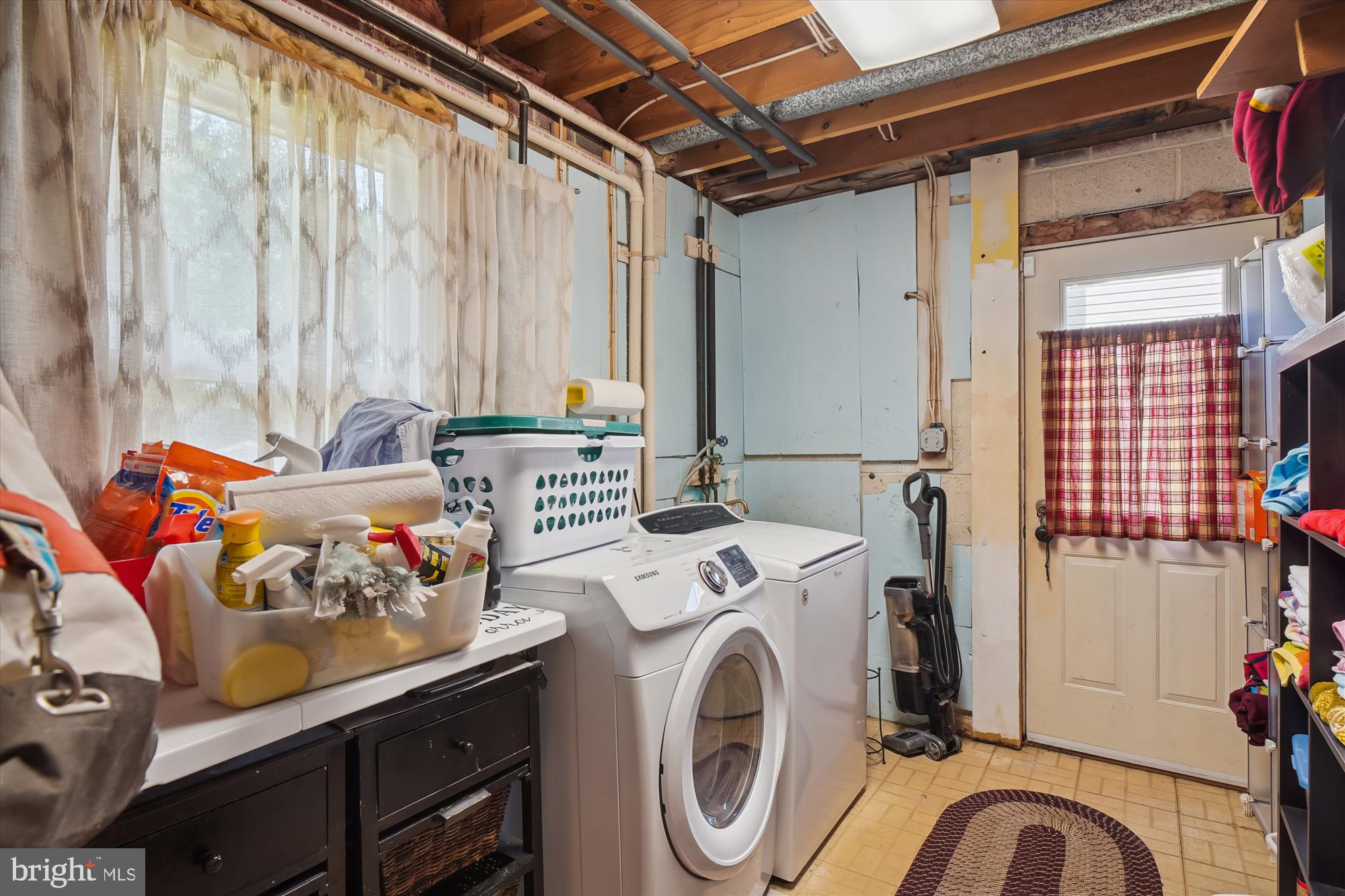 14316 Fairdale Road Silver Spring, MD 20905 - Photo 24 of 30 Laundry/ Mud Room