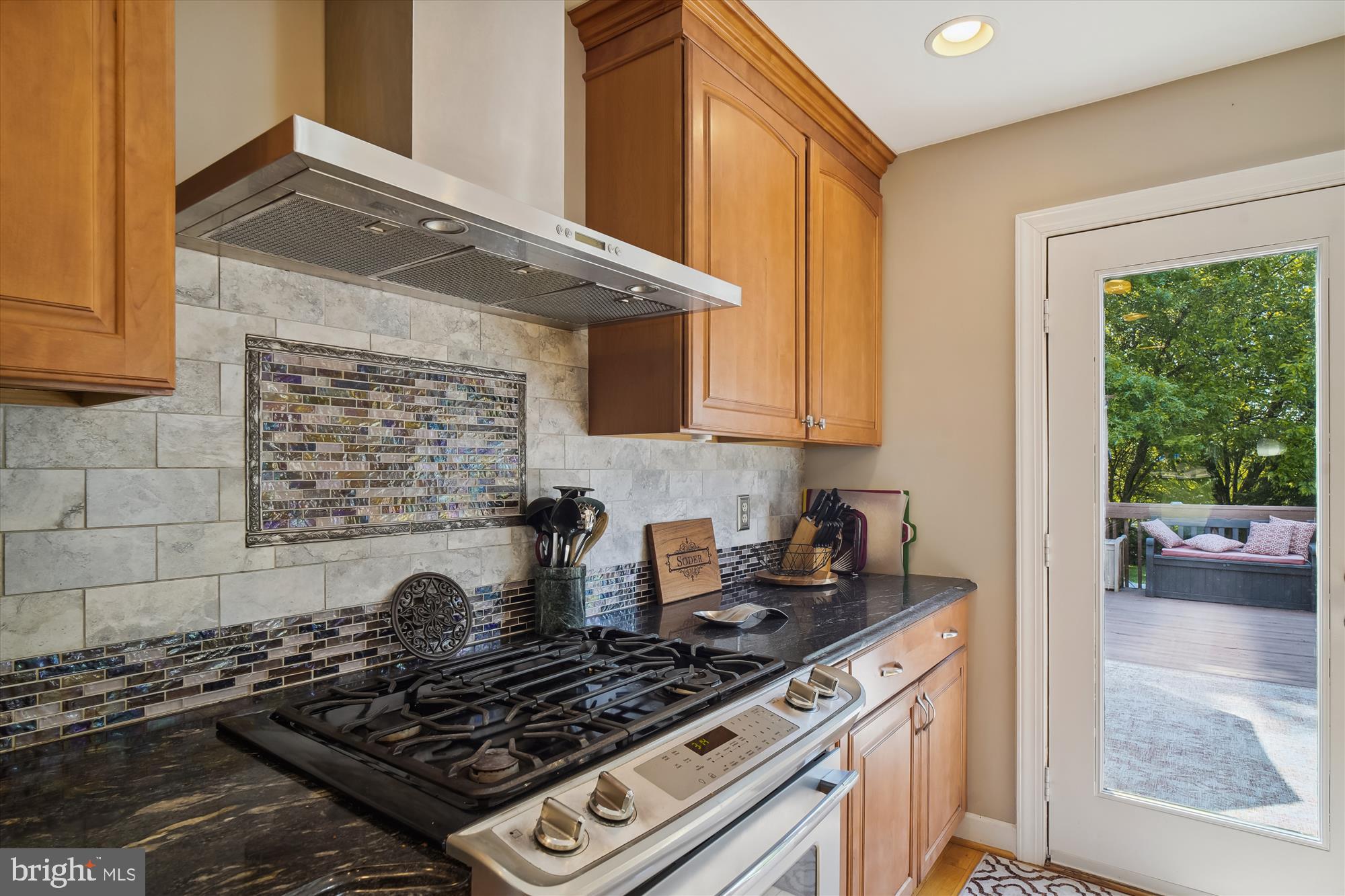 14316 Fairdale Road Silver Spring, MD 20905 - Photo 8 of 30 Kitchen