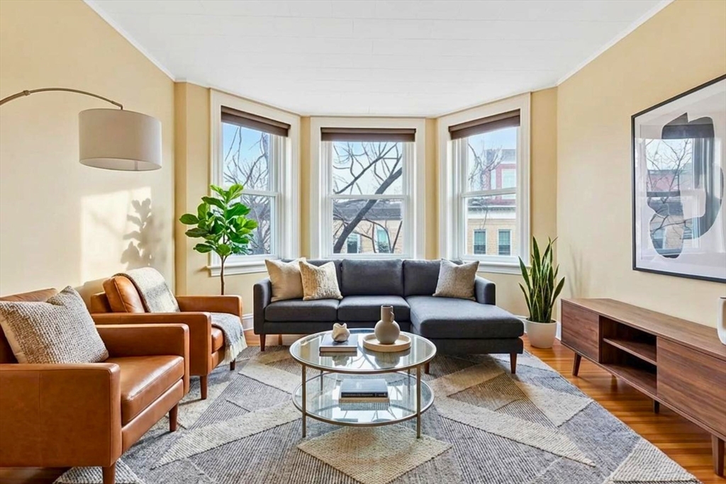 8 Euston Street, Unit 5 Brookline, MA 02446 - Photo 1 of 6