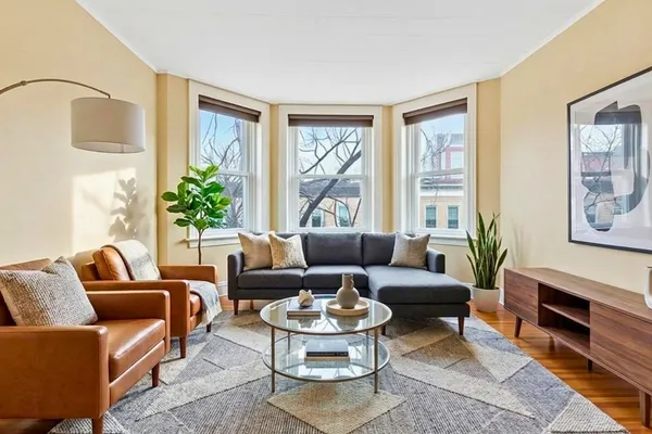 $945,000 | 8 Euston Street, Unit 5, Brookline, MA 02446