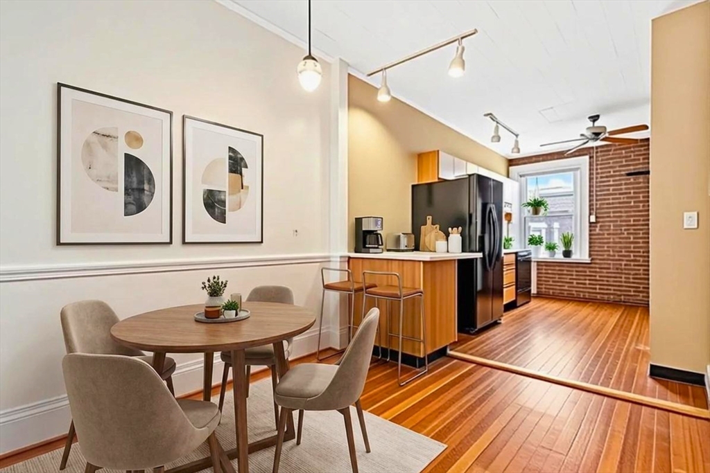 8 Euston Street, Unit 5 Brookline, MA 02446 - Photo 3 of 6