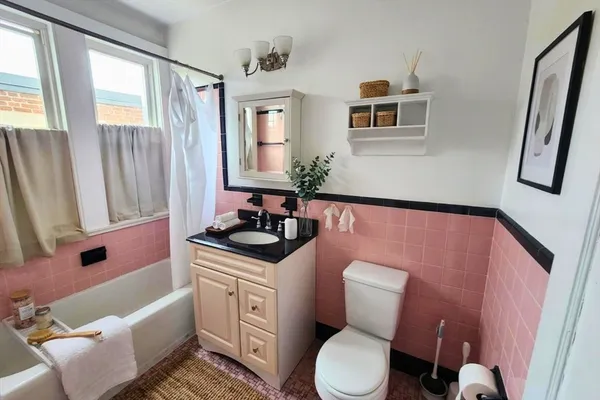 $945,000 | 8 Euston Street, Unit 5, Brookline, MA 02446