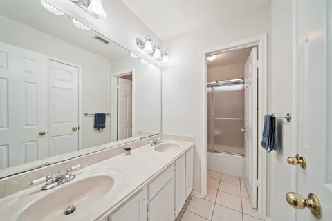 $340,000 | 16114 Kintyre Point Road, Houston, TX 77095