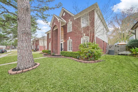 $340,000 | 16114 Kintyre Point Road, Houston, TX 77095