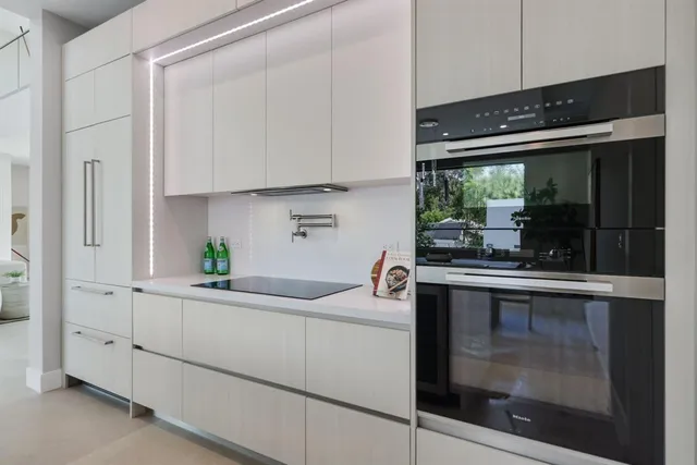 $3,750,000 | 2015 Northeast 4th Avenue, Wilton Manors, FL 33305