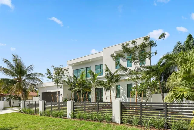 $3,750,000 | 2015 Northeast 4th Avenue, Wilton Manors, FL 33305