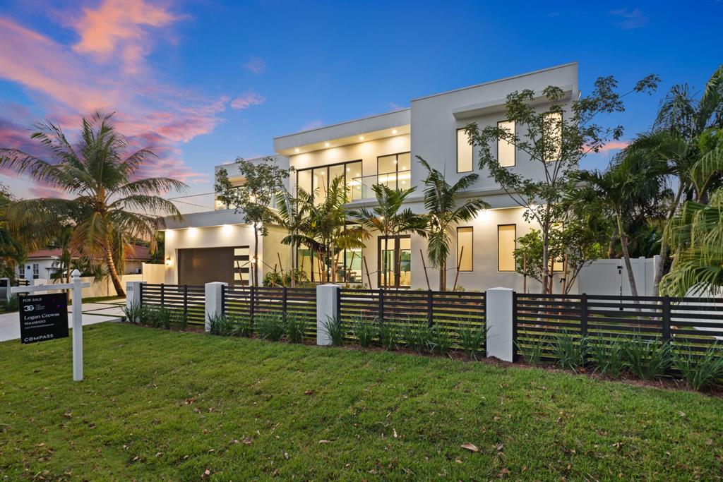 2015 Northeast 4th Avenue Wilton Manors, FL 33305 - Photo 3 of 79 a view of a house with a yard