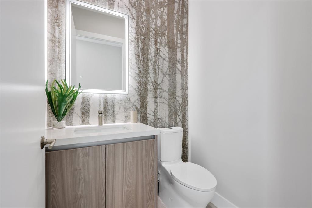 2015 Northeast 4th Avenue Wilton Manors, FL 33305 - Photo 39 of 79 Powder Bath