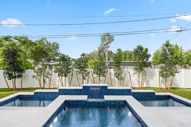 $3,750,000 | 2015 Northeast 4th Avenue, Wilton Manors, FL 33305