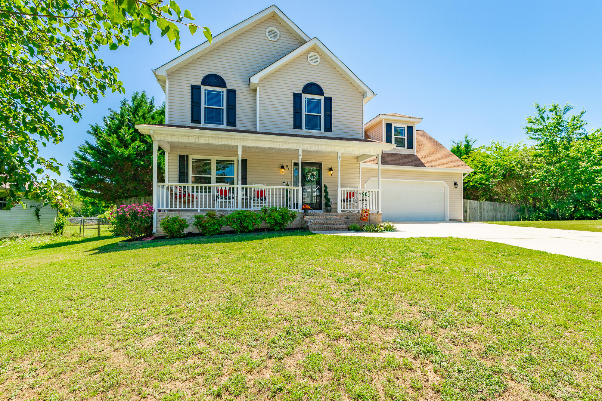 819 Spring Meadows Drive Ringgold, GA 30736 - Photo 5 of 110 819 Spring Meadows Drive HD-110