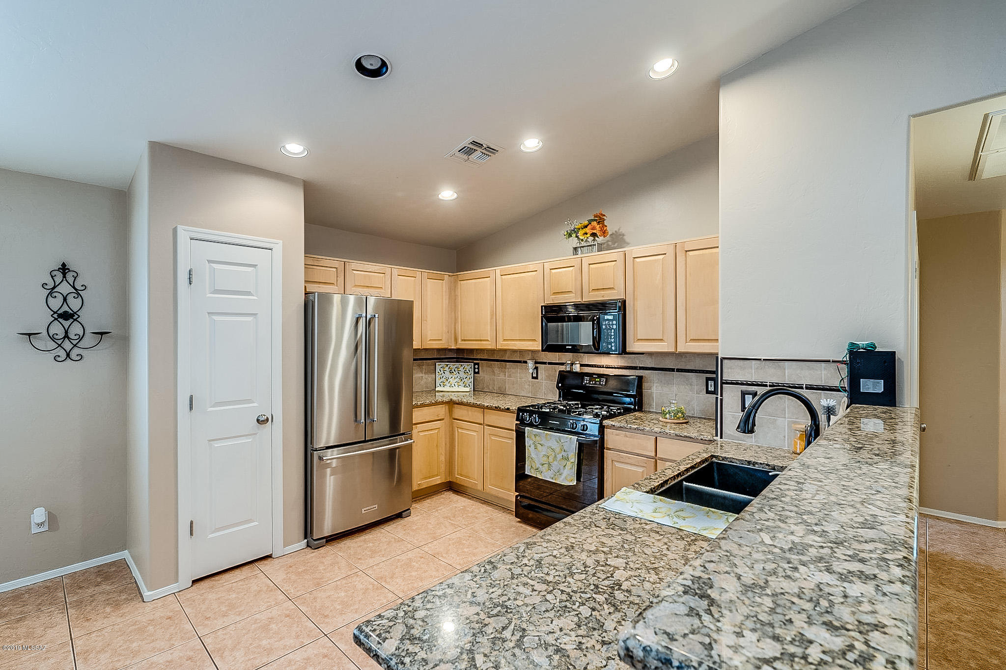 8329 South Bainbridge Road Tucson, AZ 85747 - Photo 15 of 42