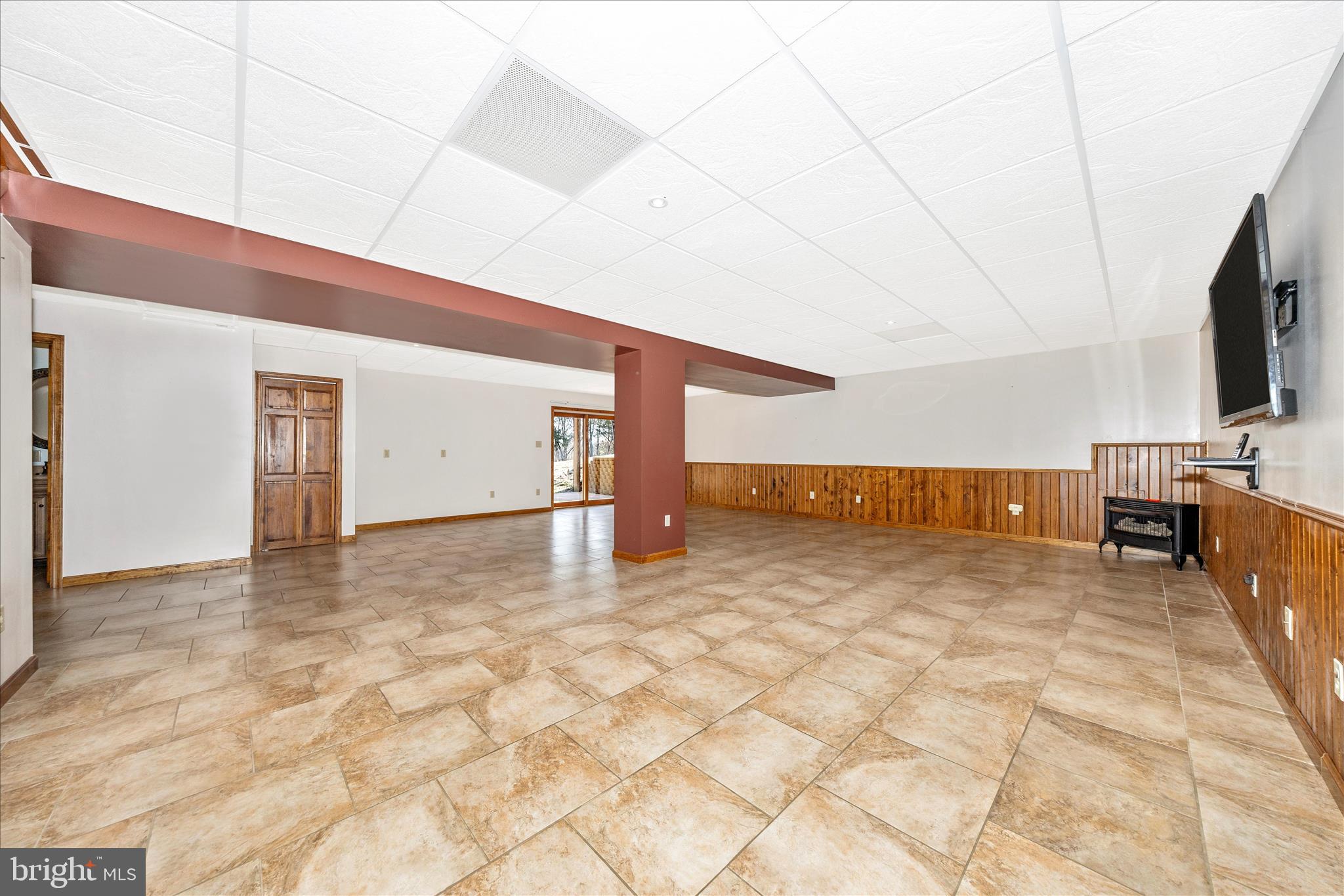 14013 Maple Ridge Hancock, MD 21750 - Photo 37 of 84 Family Room - LL