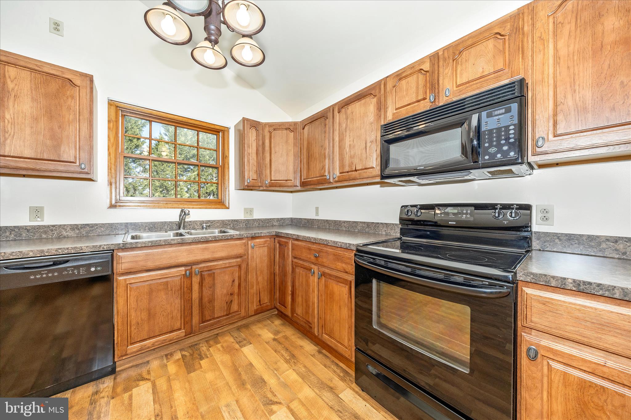 14013 Maple Ridge Hancock, MD 21750 - Photo 46 of 84 Apartment Above Garage Kitchen