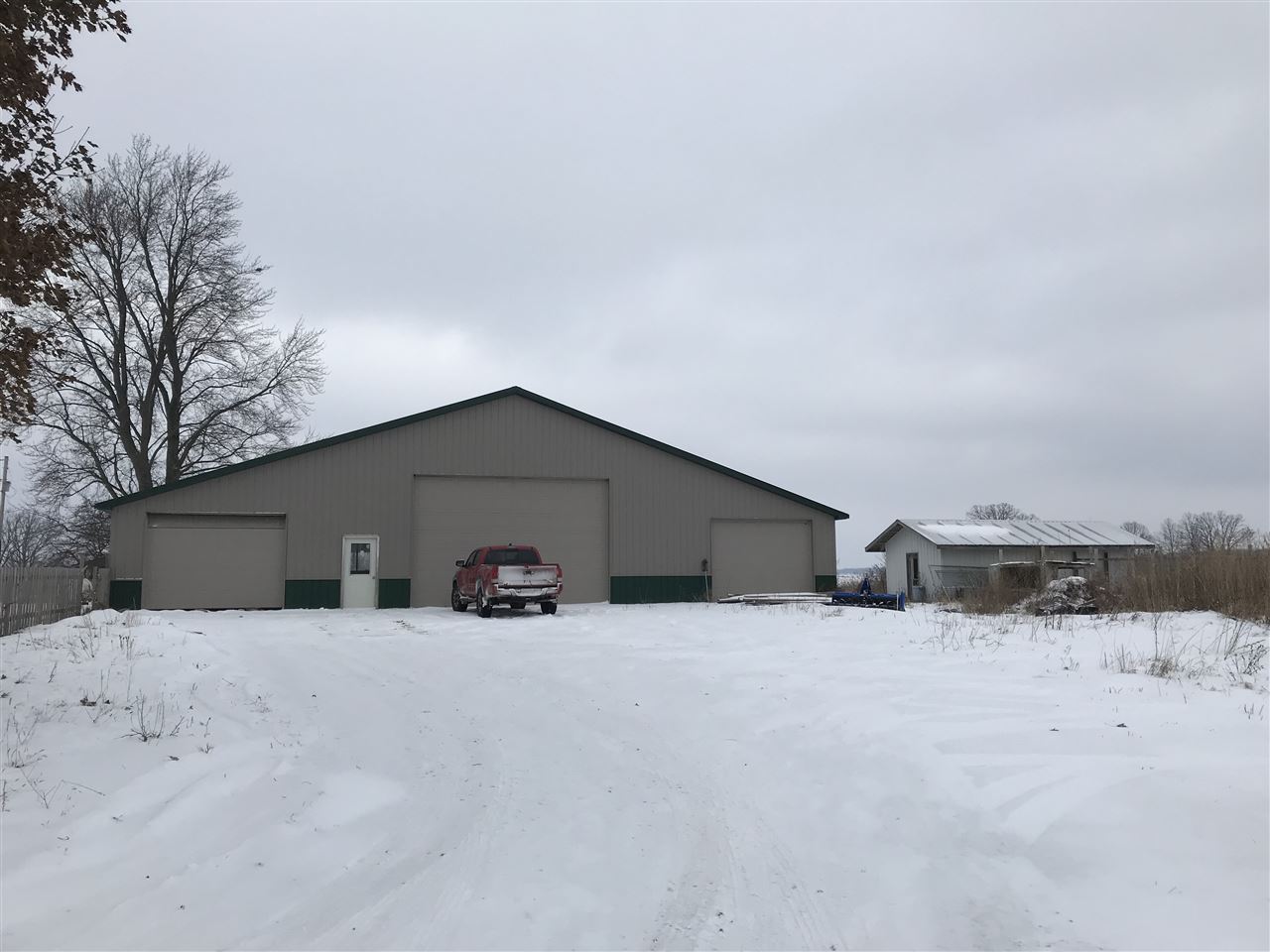9337 South Nottawa Road Shepherd, MI 48883 - Photo 4 of 31 1841992-3.JPG