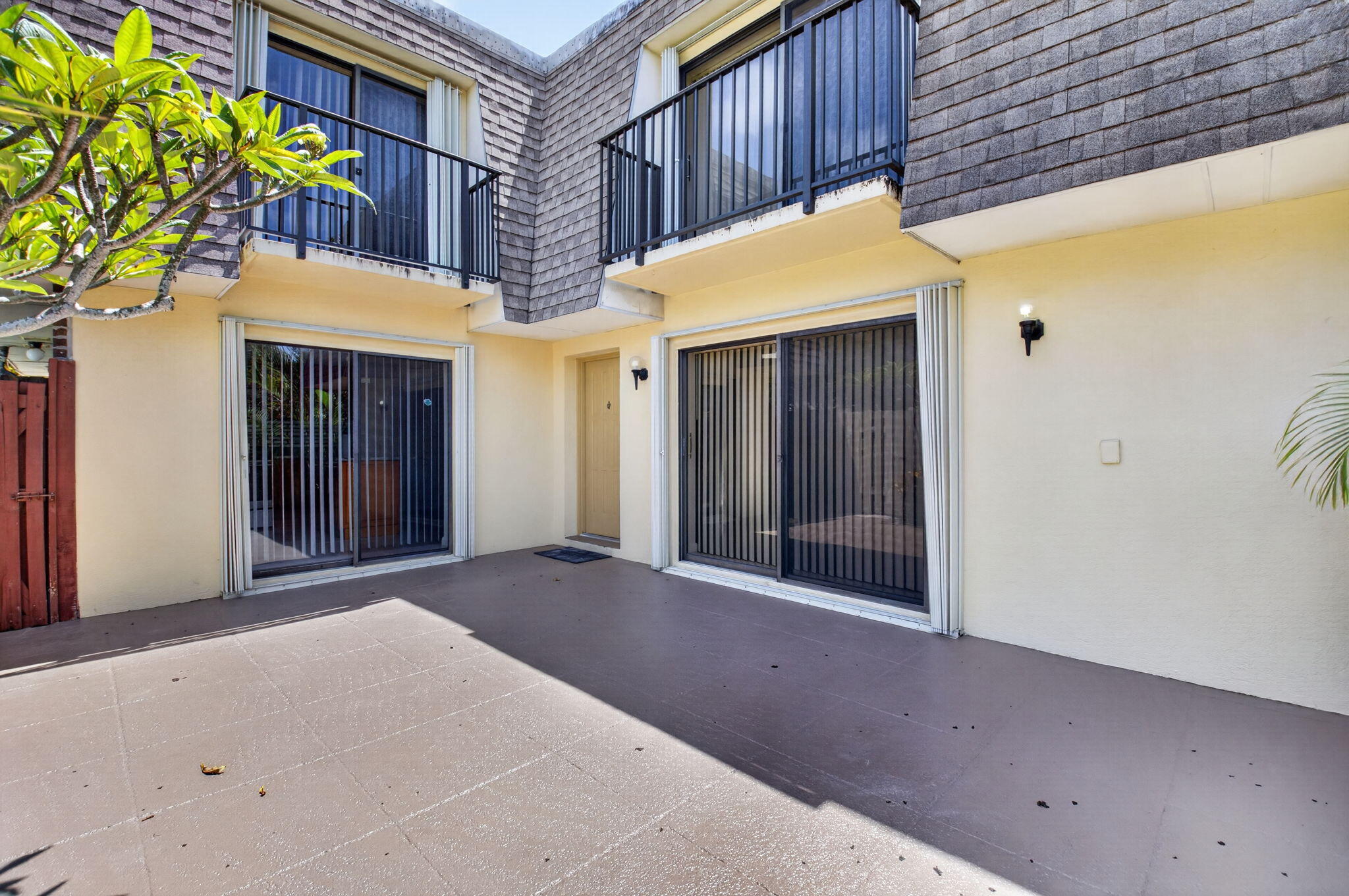 2887 Southwest 22nd Circle, Unit 49B Delray Beach, FL 33445 - Photo 4 of 46 4-web-or-mls-DSC_5424